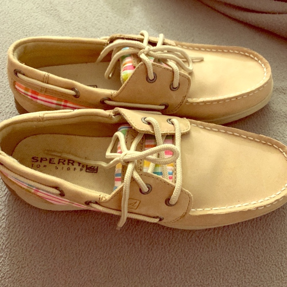 Tan sperrys